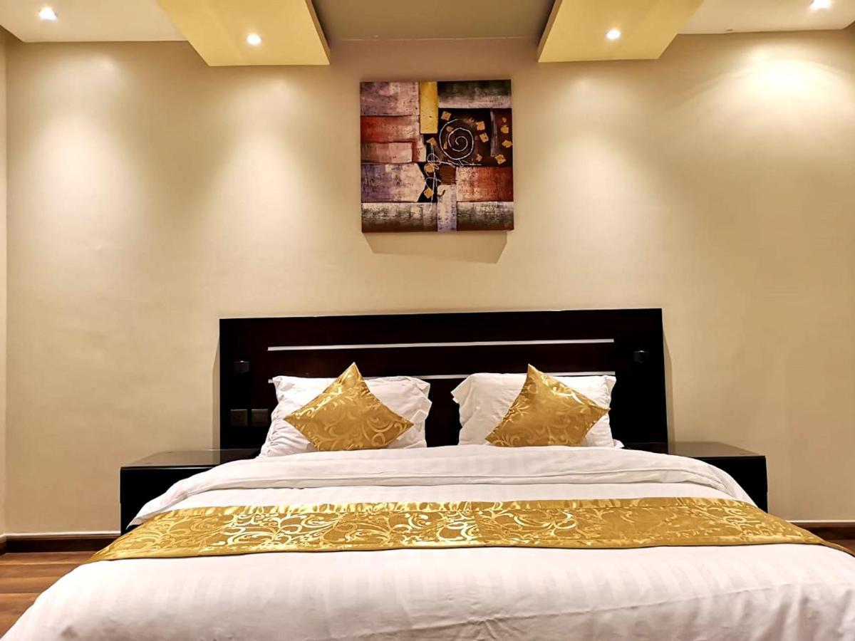 Bzul For Furnished Apartments Ar Riyad Esterno foto