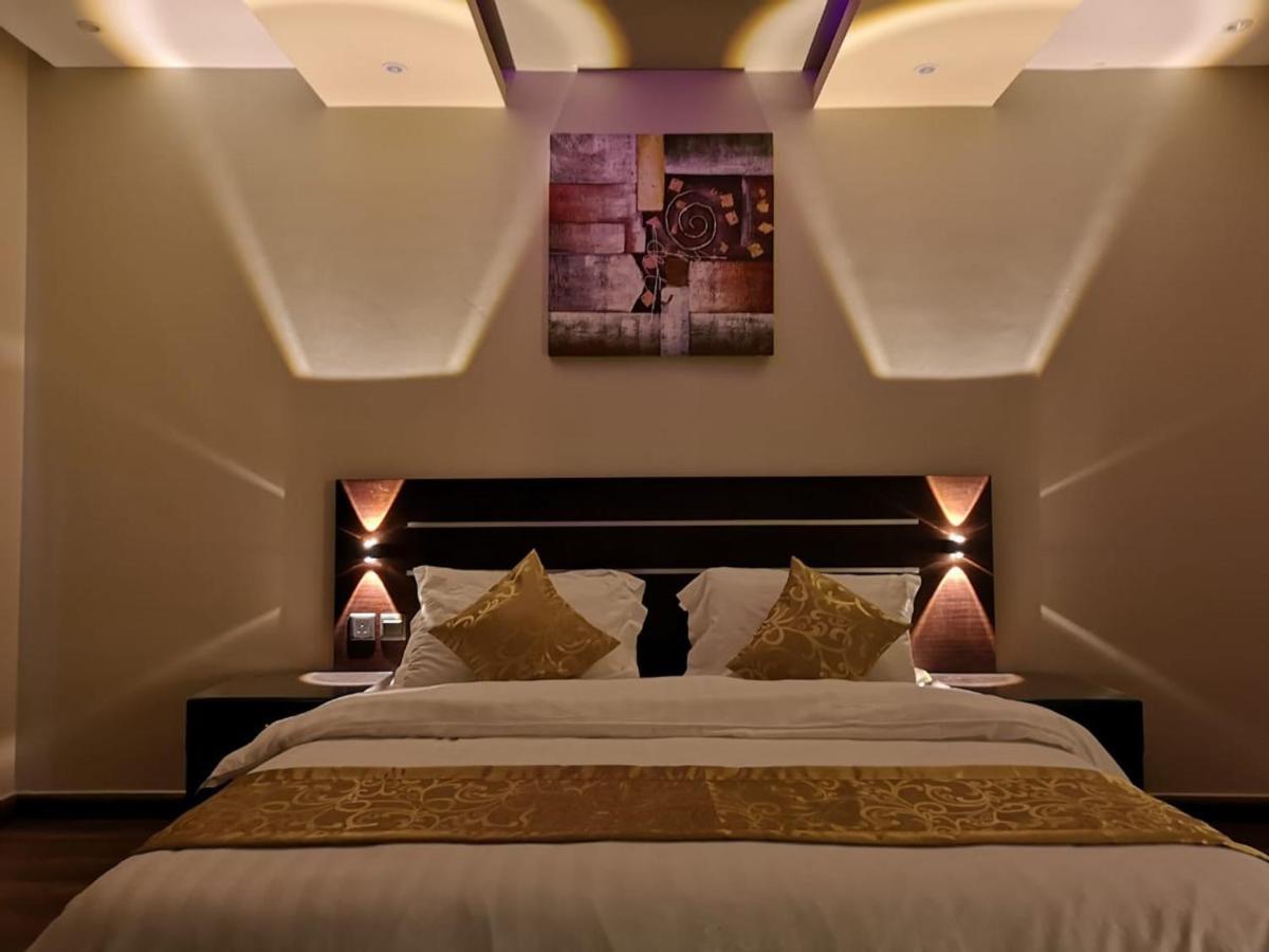 Bzul For Furnished Apartments Ar Riyad Esterno foto