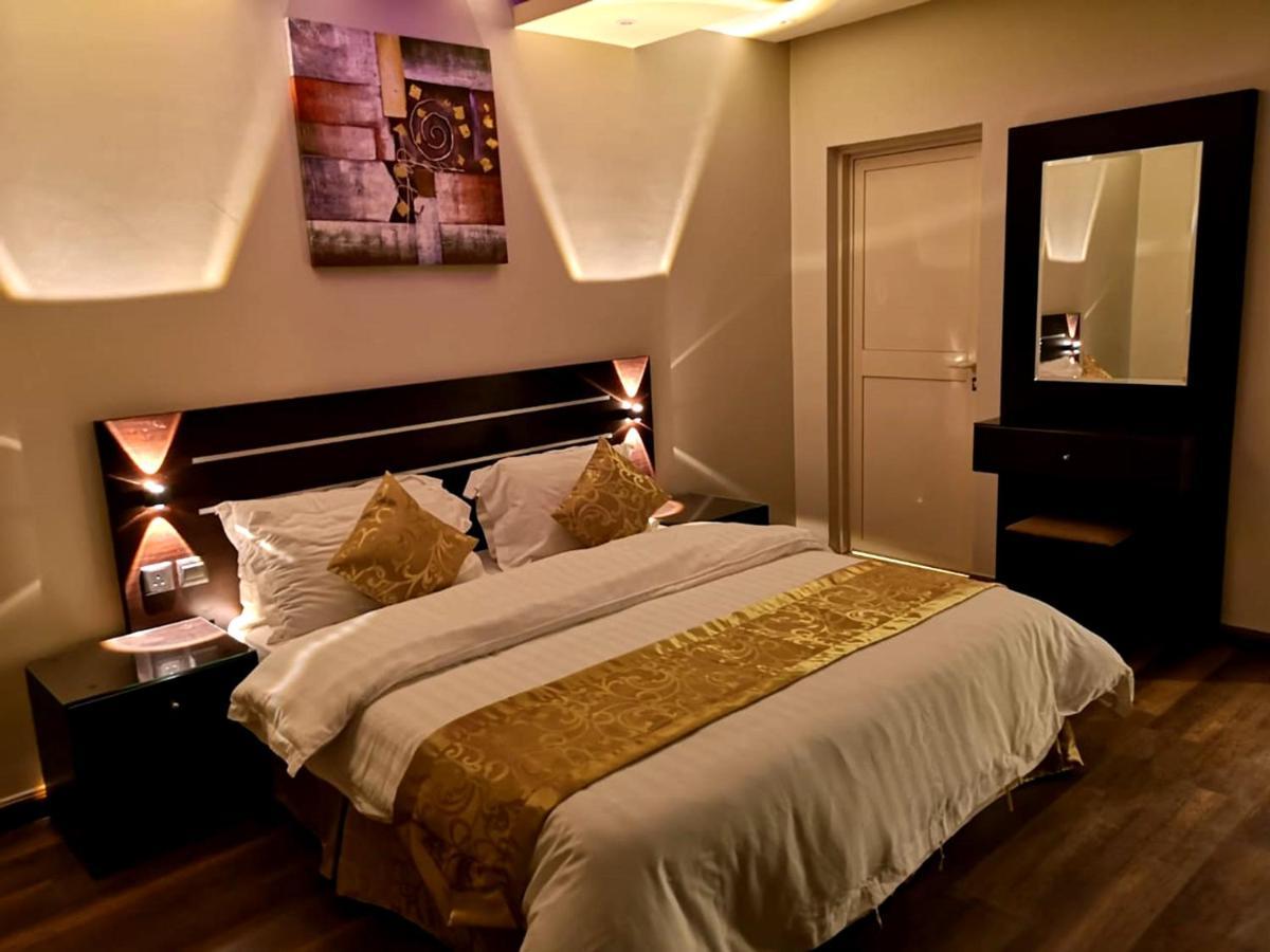 Bzul For Furnished Apartments Ar Riyad Esterno foto